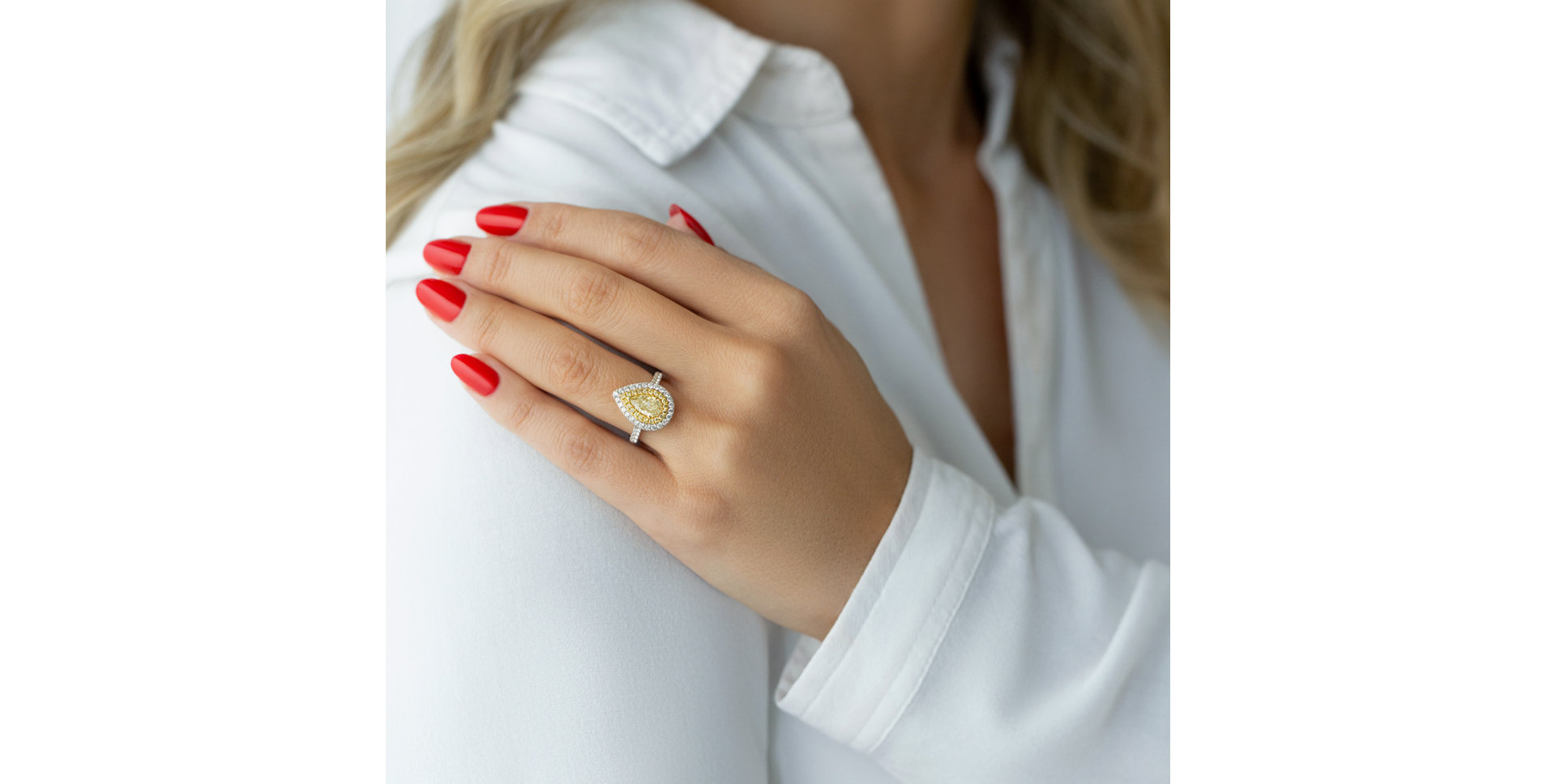 Ring with yellow and white diamonds Sun Drop