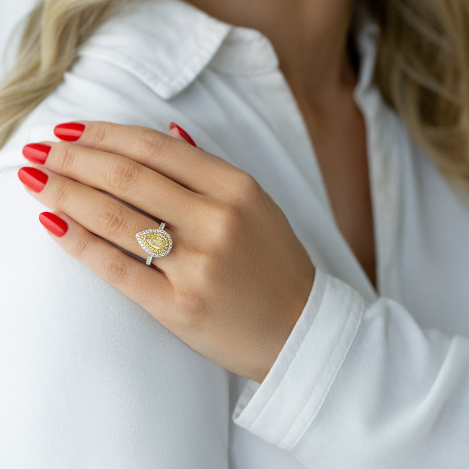 Ring with yellow and white diamonds Sun Drop