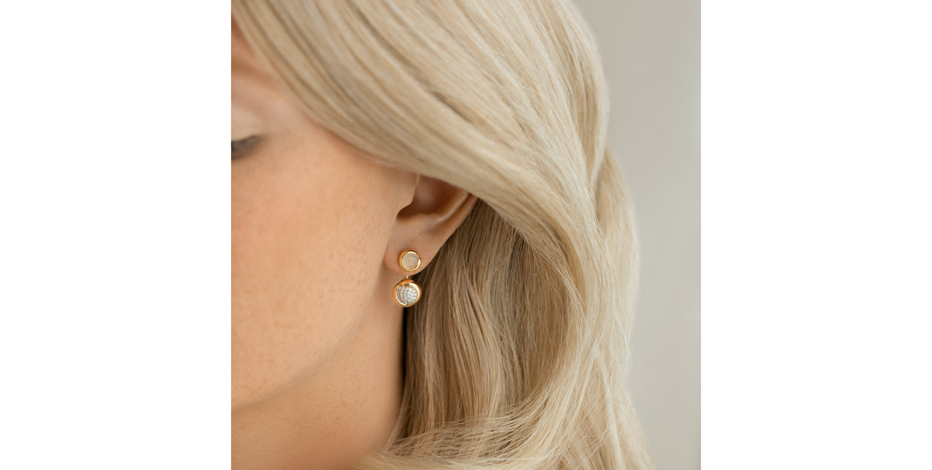 Diamond earrings with Moonstone Charming Vesper