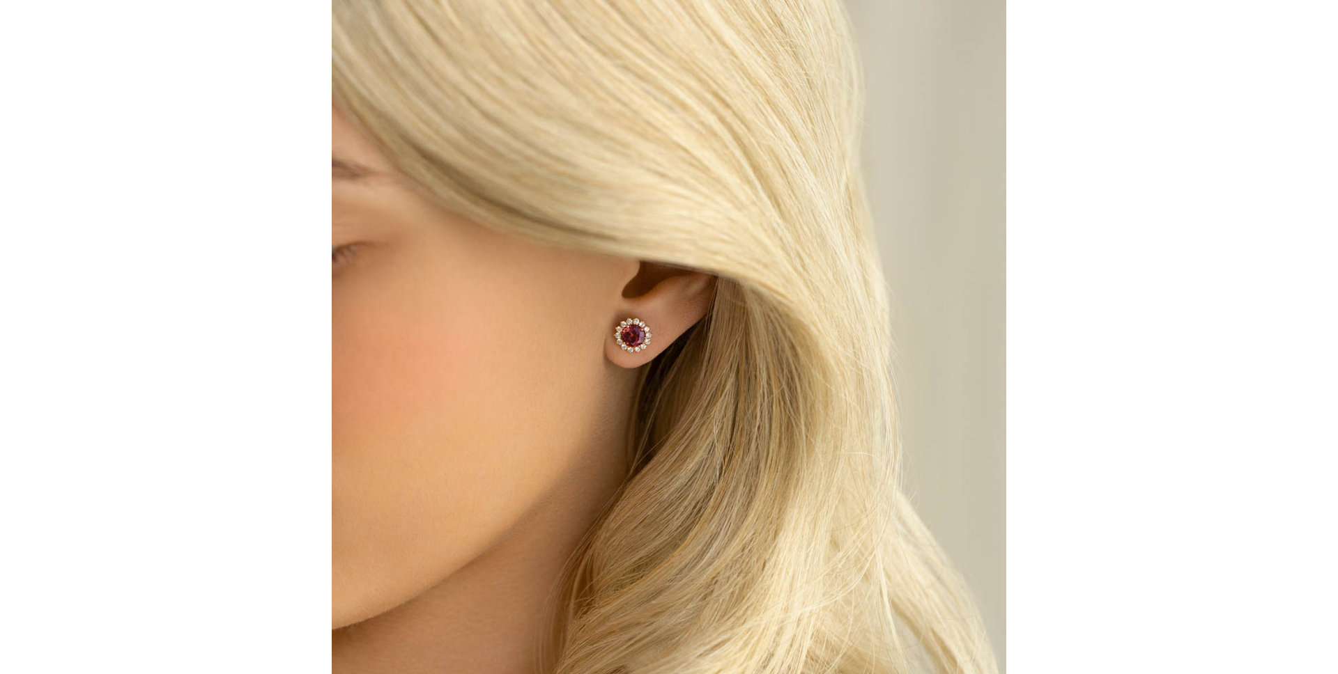 Diamond earrings with Garnet Stellar Hope