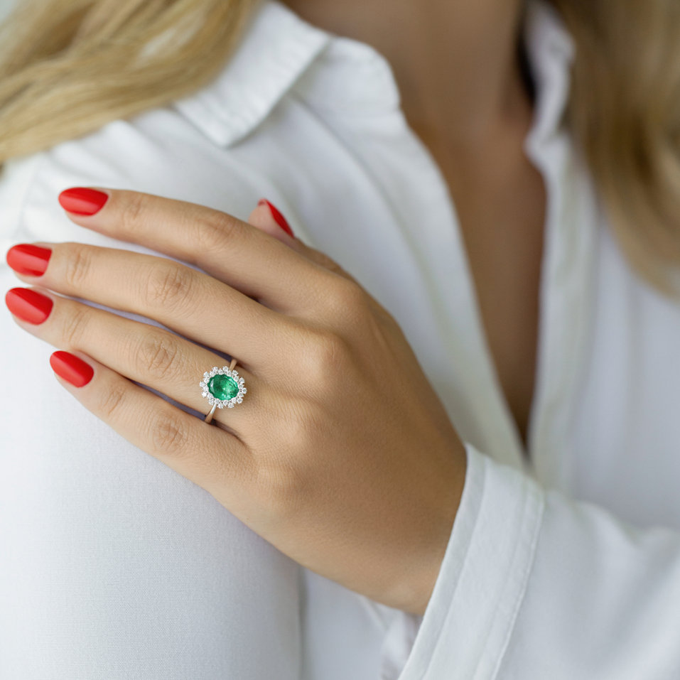 Diamond ring with Emerald Eternal Sky