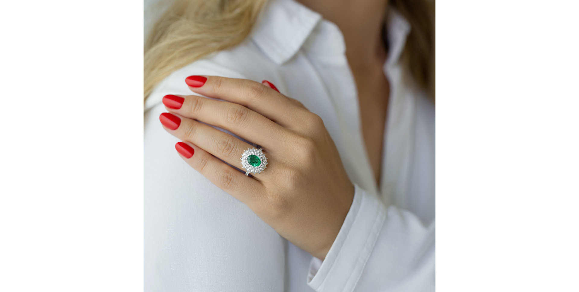 Diamond ring with Emerald Frozen Drop