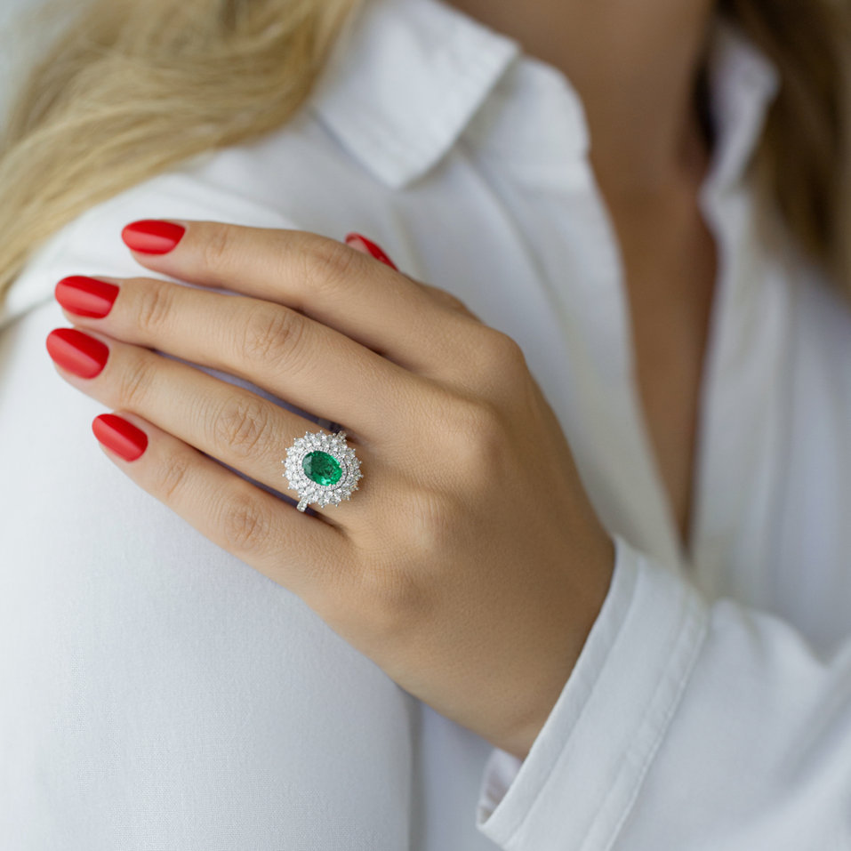 Diamond ring with Emerald Frozen Drop
