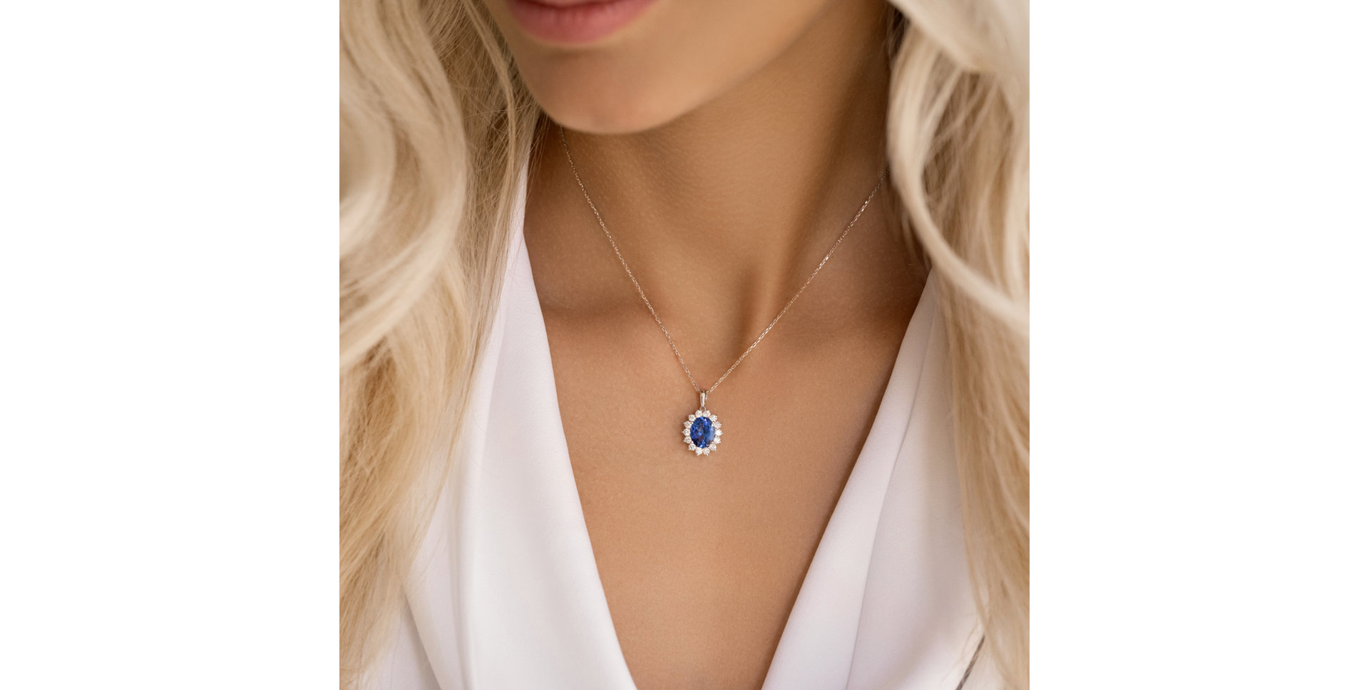 Diamond pendant with Tanzanite Princess Sparkle