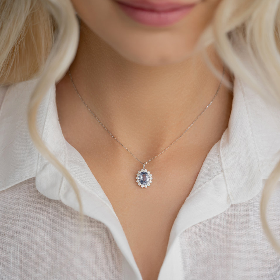 Diamond pendant with Tanzanite Princess