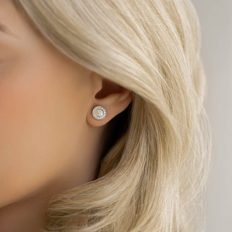 Diamond earrings Without Glory