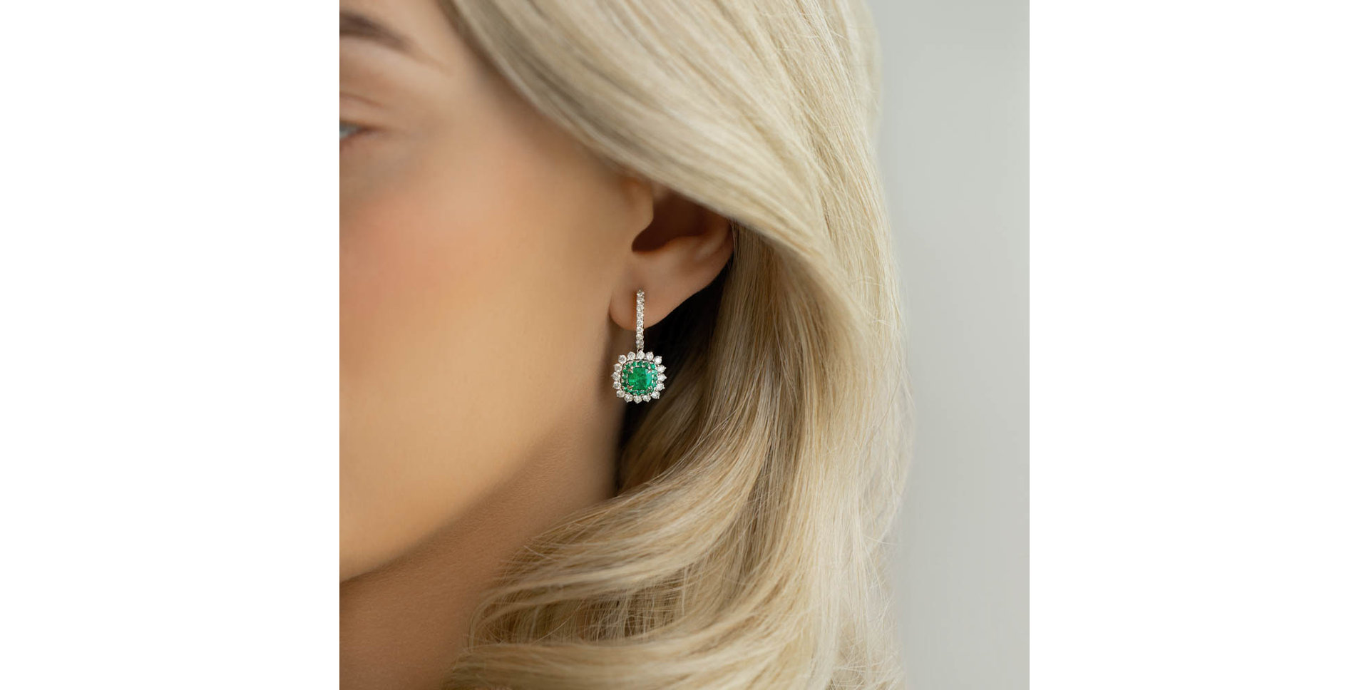 Diamond earrings with Sapphire Radiant Shine