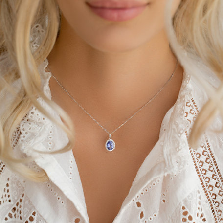 Diamond pendant with Tanzanite Princess