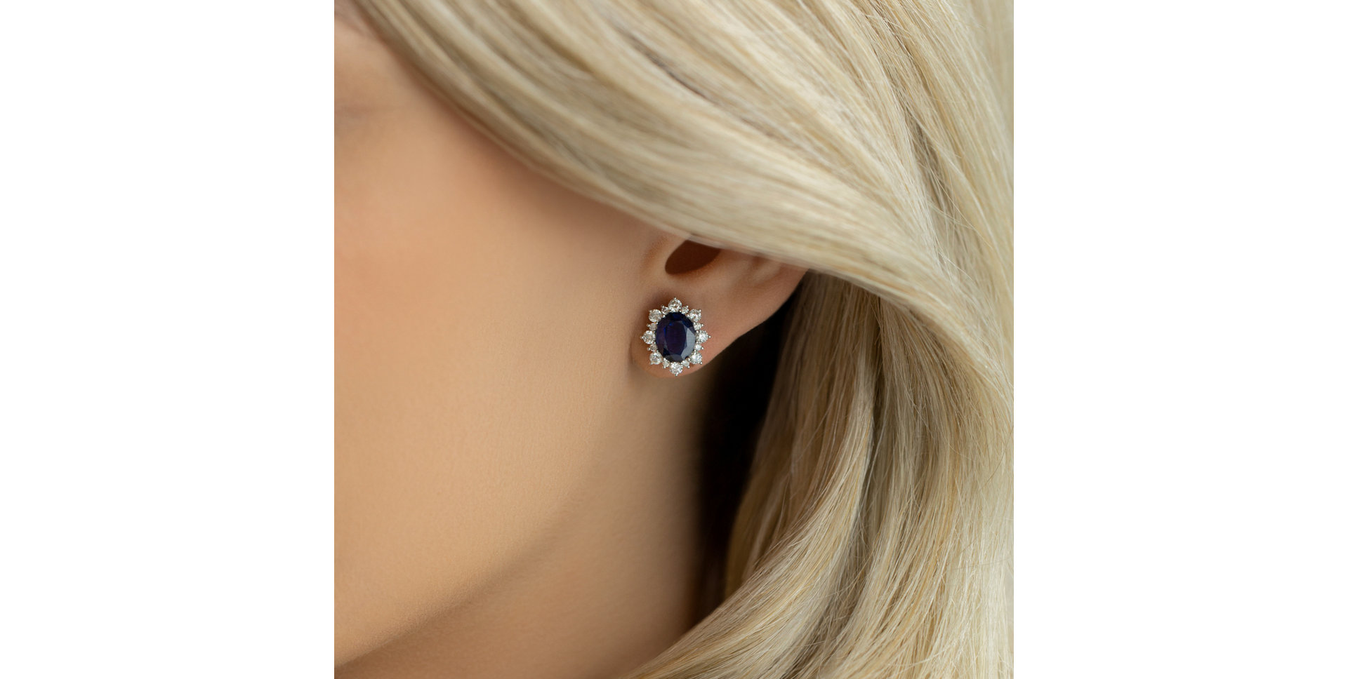 Diamond earrings with Sapphire Royal Aurora