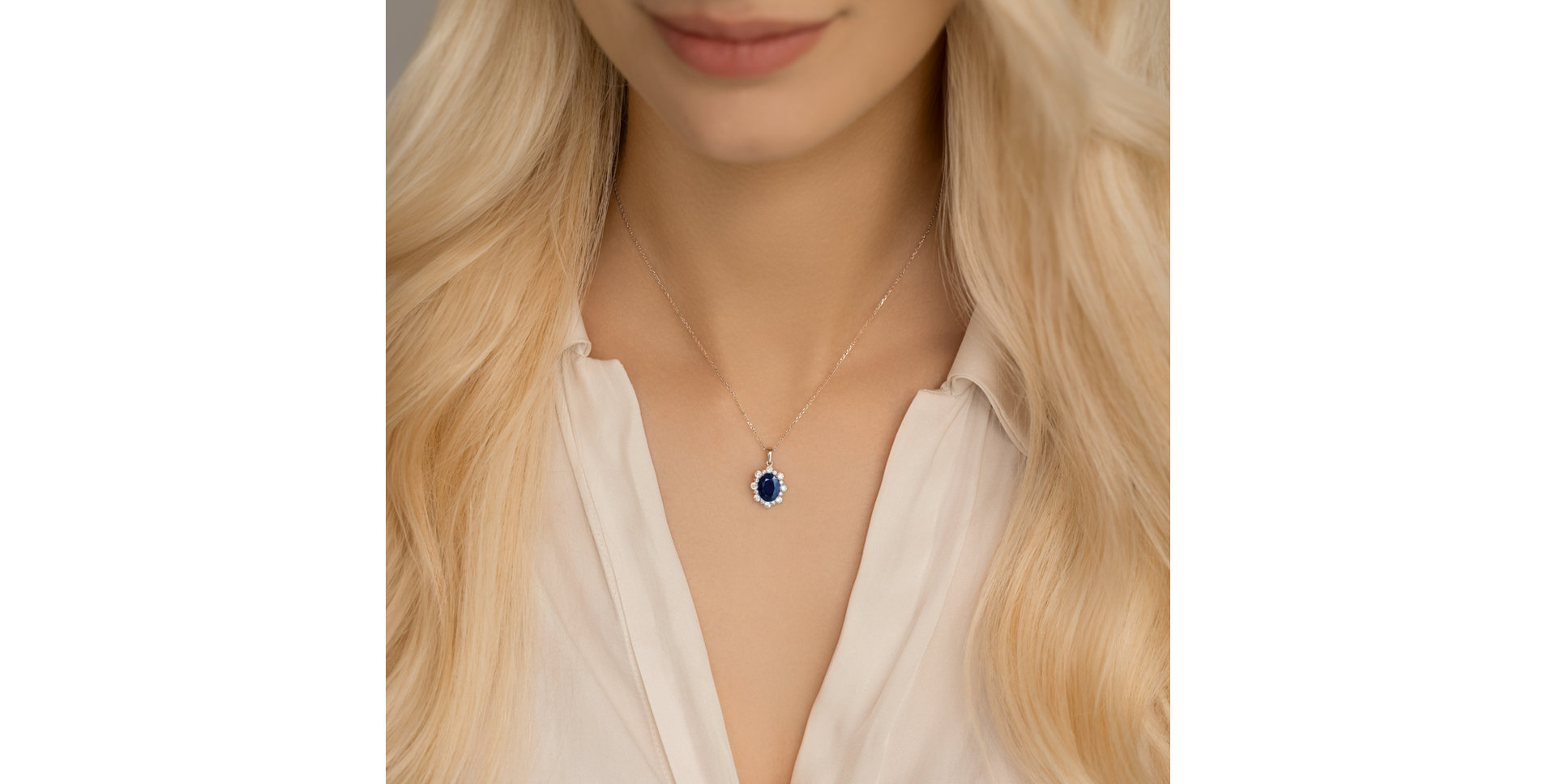 Diamond pendant with Sapphire Royal Aurora