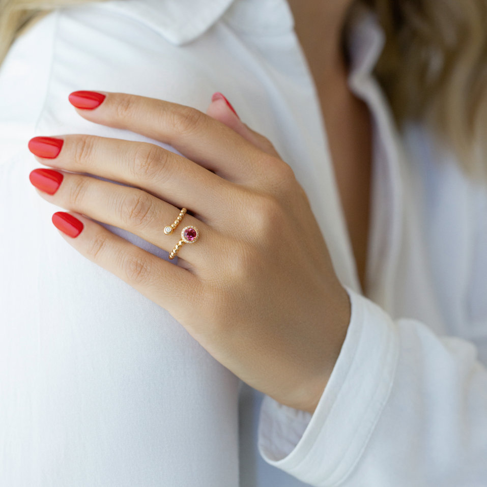 Diamond ring with Tourmaline Incroyable