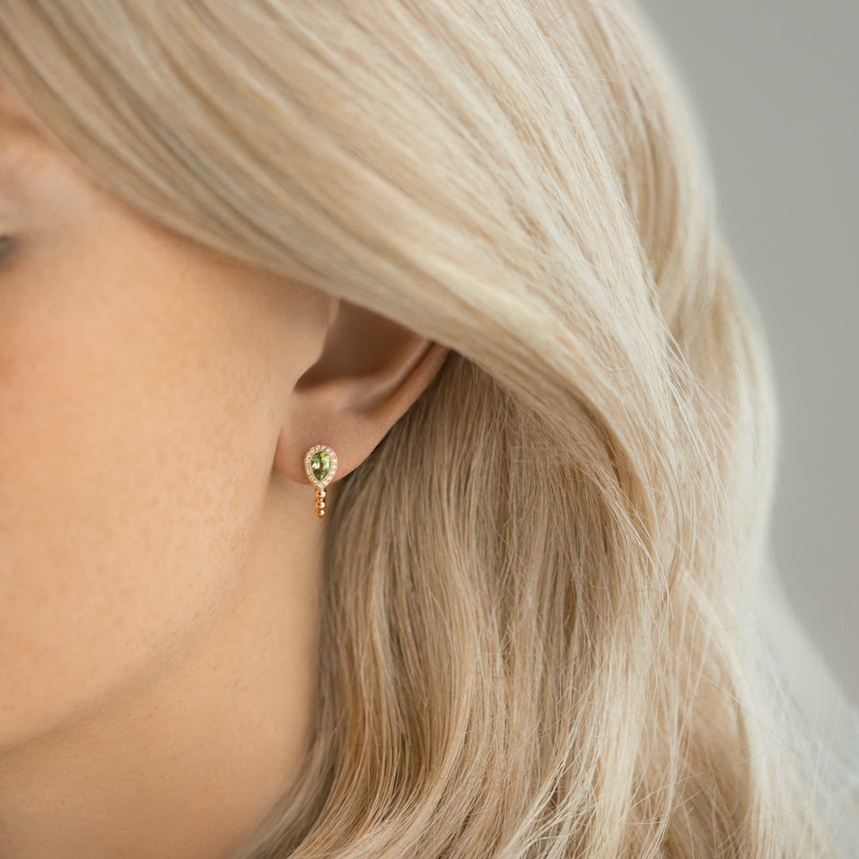 Diamond earrings with Aquamarine Offering