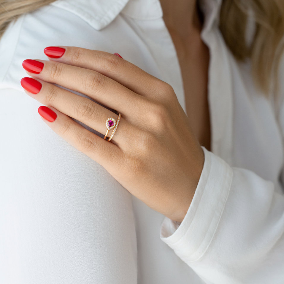 Diamond ring with Sapphire Perrette