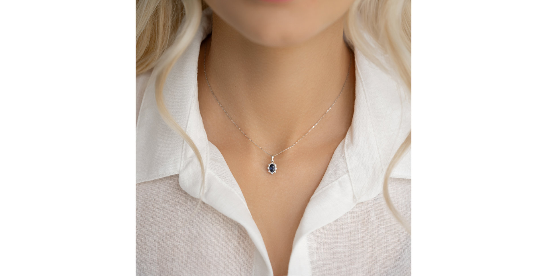 Diamond pendant with Sapphire Princess