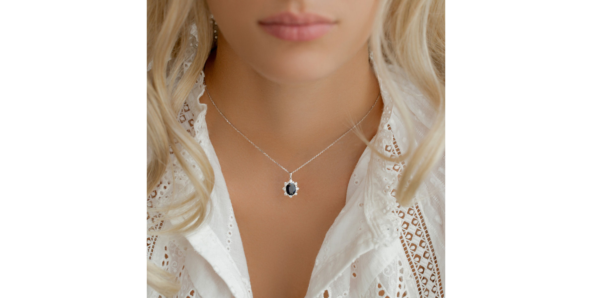 Diamond pendant with Sapphire Princess