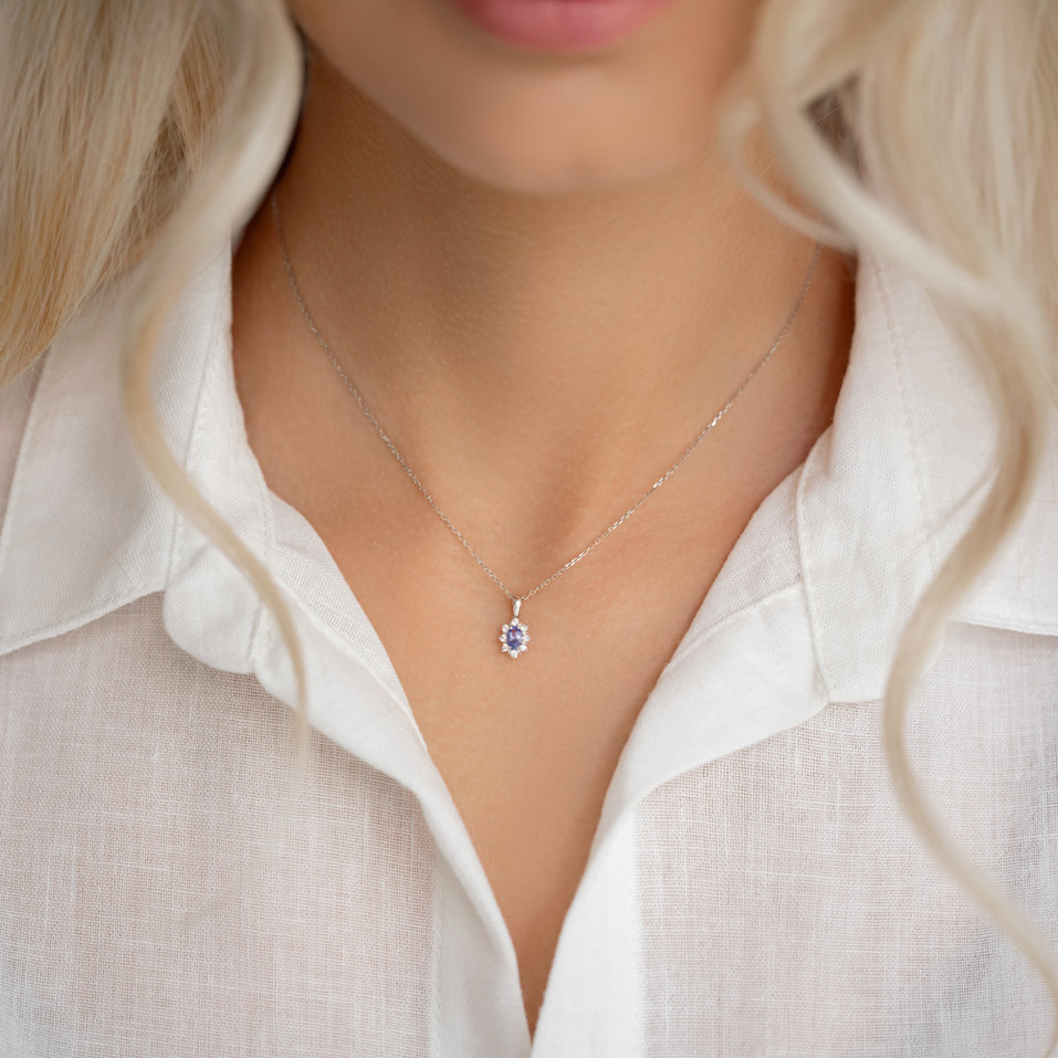 Diamond pendant with Tanzanite Princess