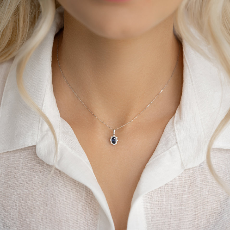 Diamond pendant with Tanzanite Princess