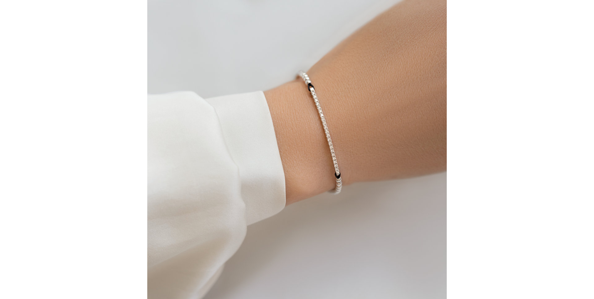 Bracelet with diamonds Shamballa