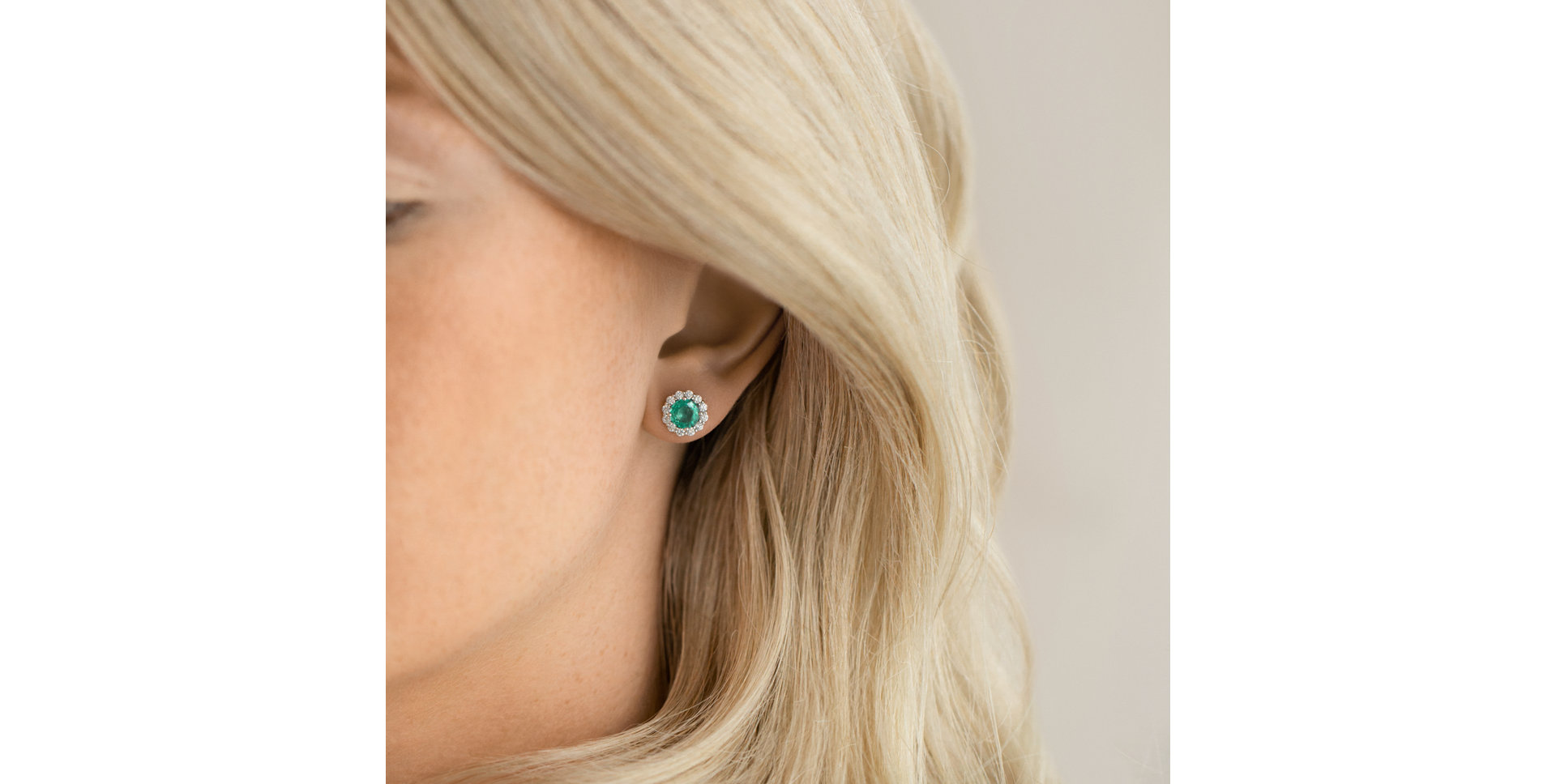 Diamond earrings with Emerald Bloom Spark