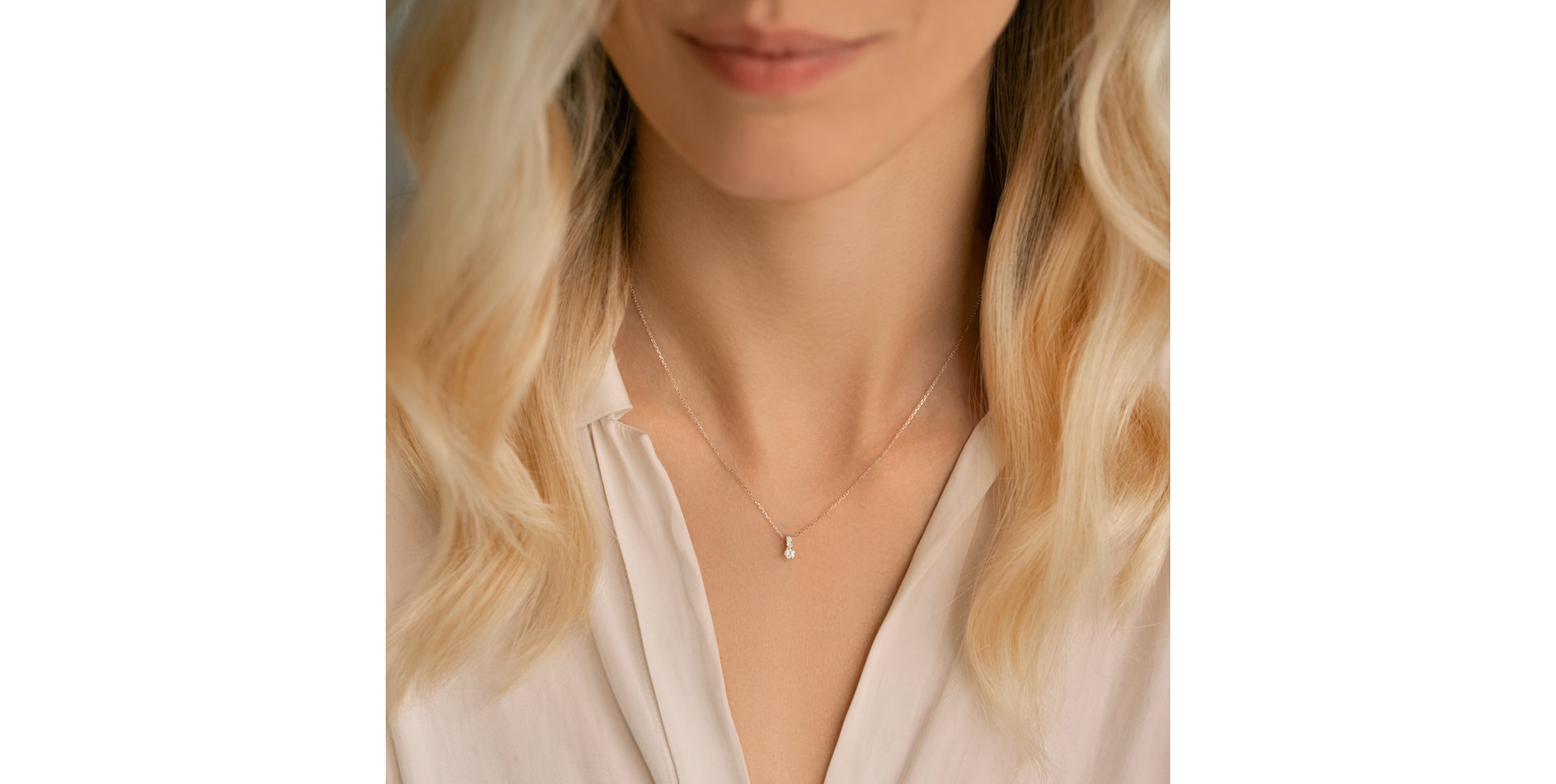 Diamond pendant Essential Glow