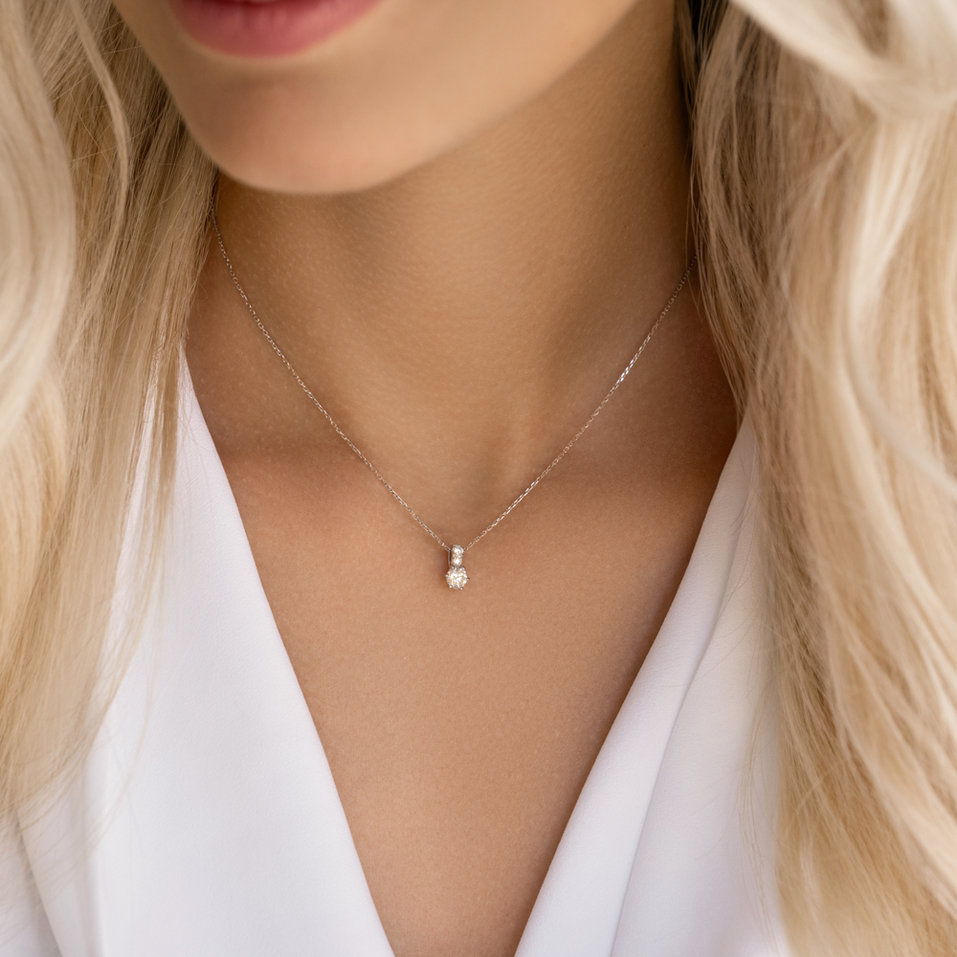 Diamond pendant Essential Glow