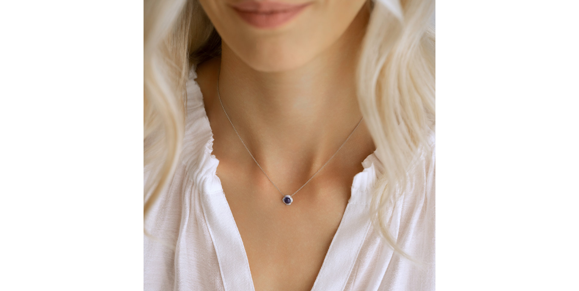 Diamond necklace with Chalcedony Genevieve