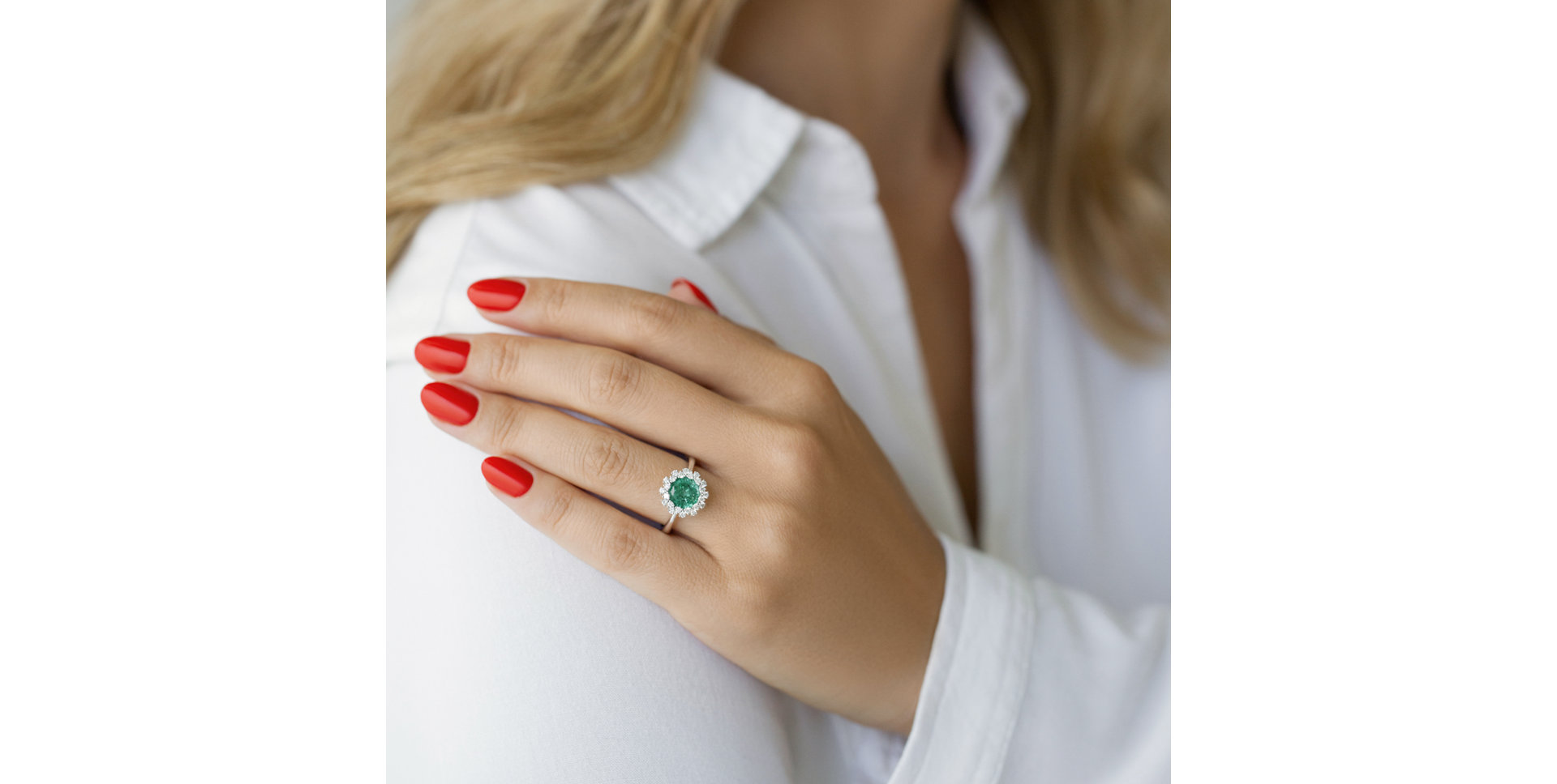 Diamond ring with Emerald Tanzania Majesty