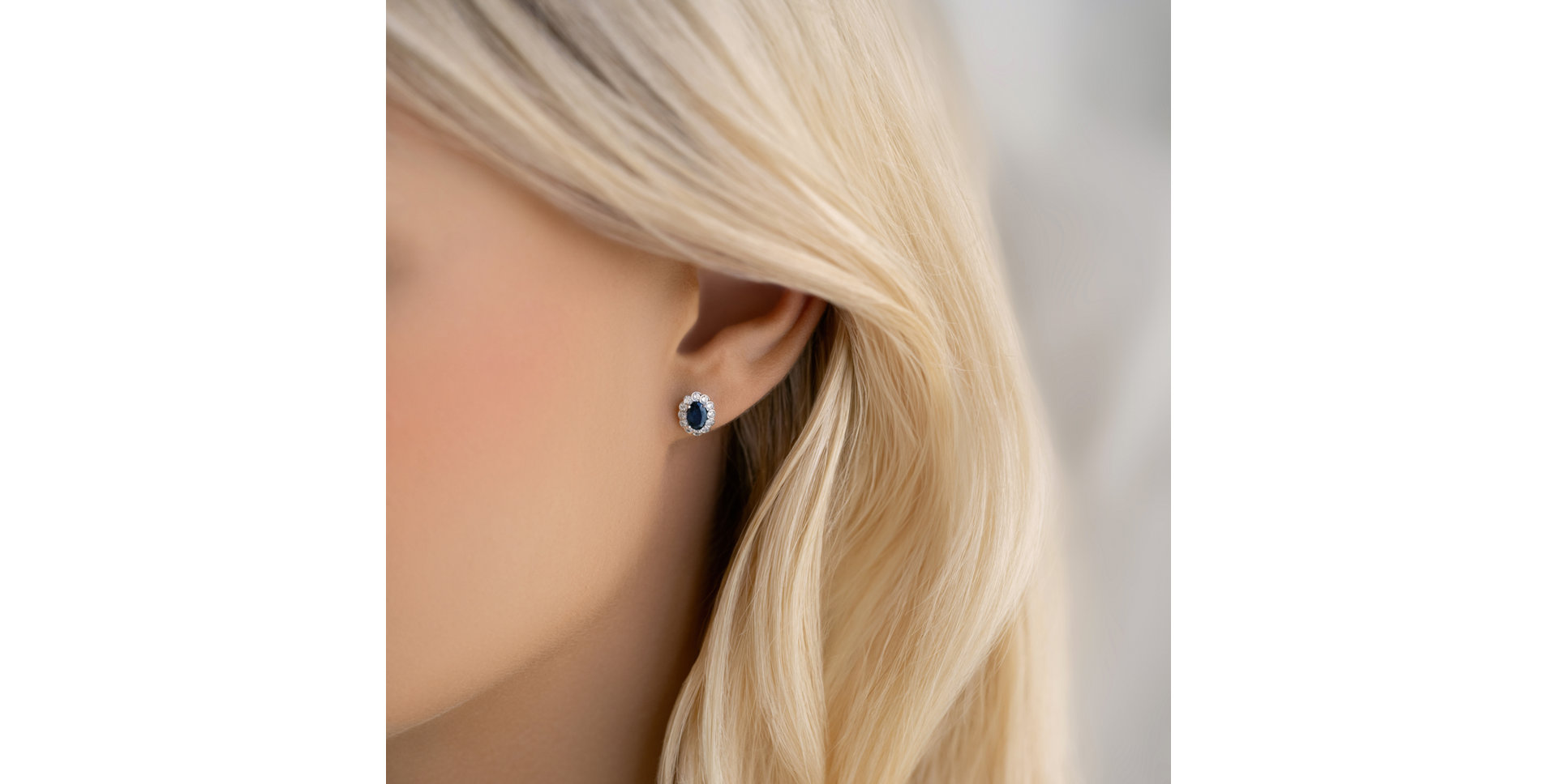 Diamond earrings with Sapphire Brilliance