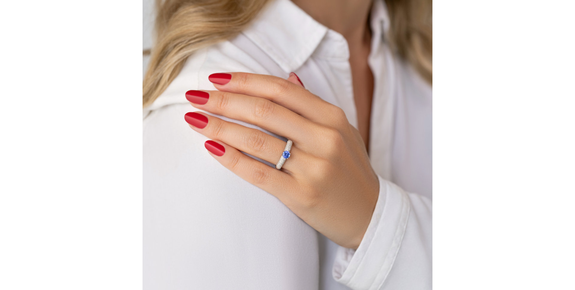 Diamond ring with Tanzanite Royal Charm