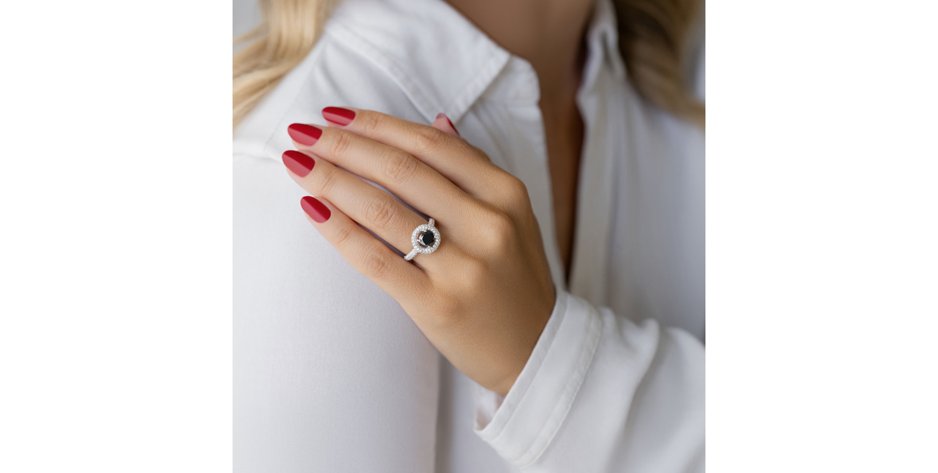 Ring with black and white diamonds Fool Moon