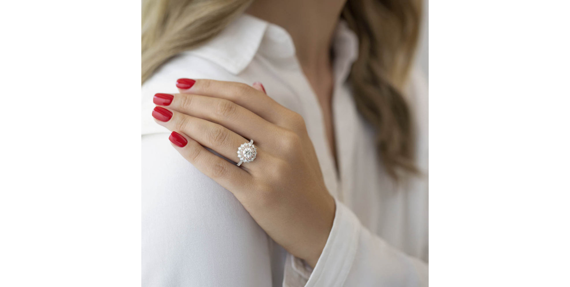 Ring with pink and white diamonds Princess