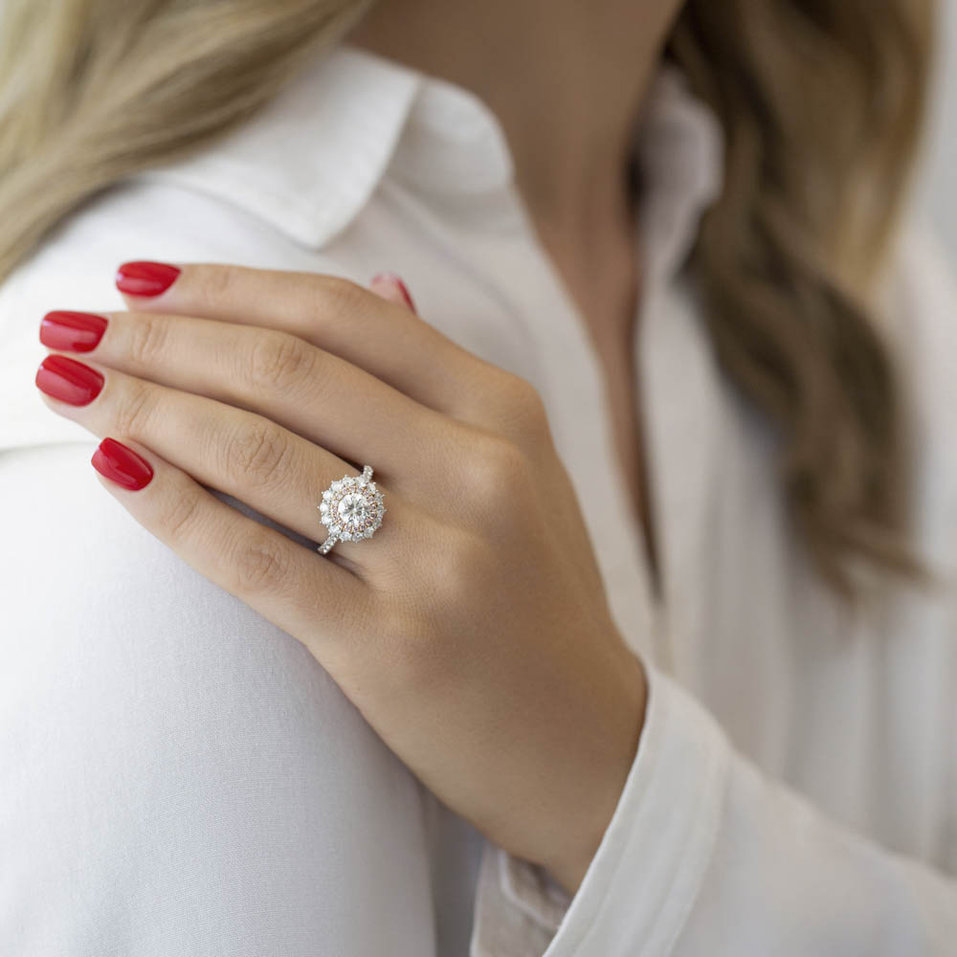 Ring with pink and white diamonds Princess