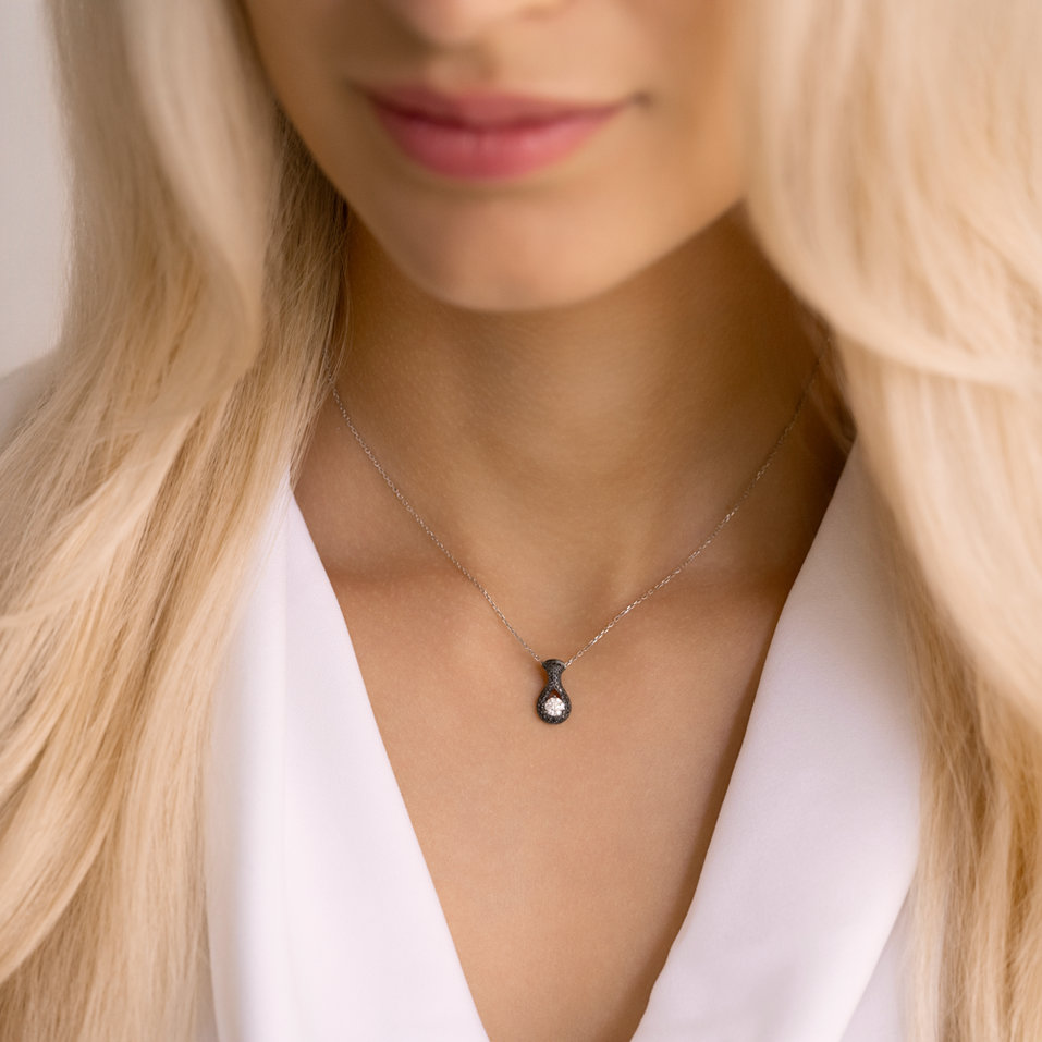 Pendant with black and white diamonds Glittering Drop