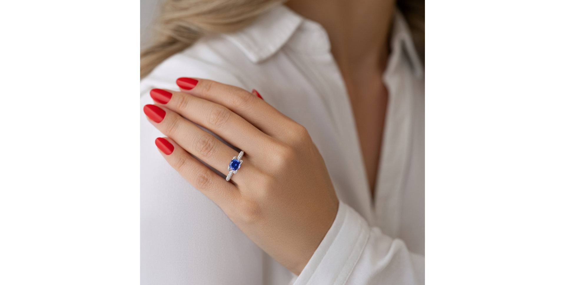 Diamond ring with Tanzanite Countess Star