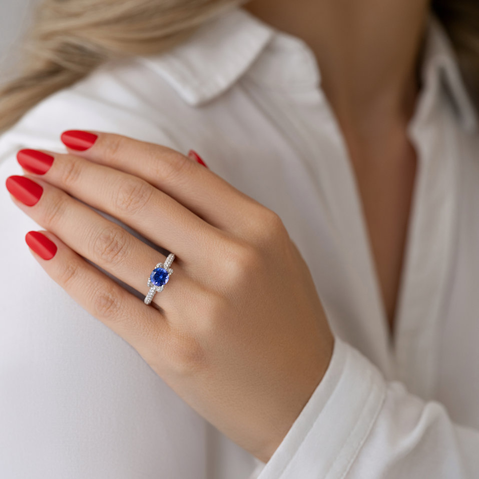 Diamond ring with Tanzanite Countess Star