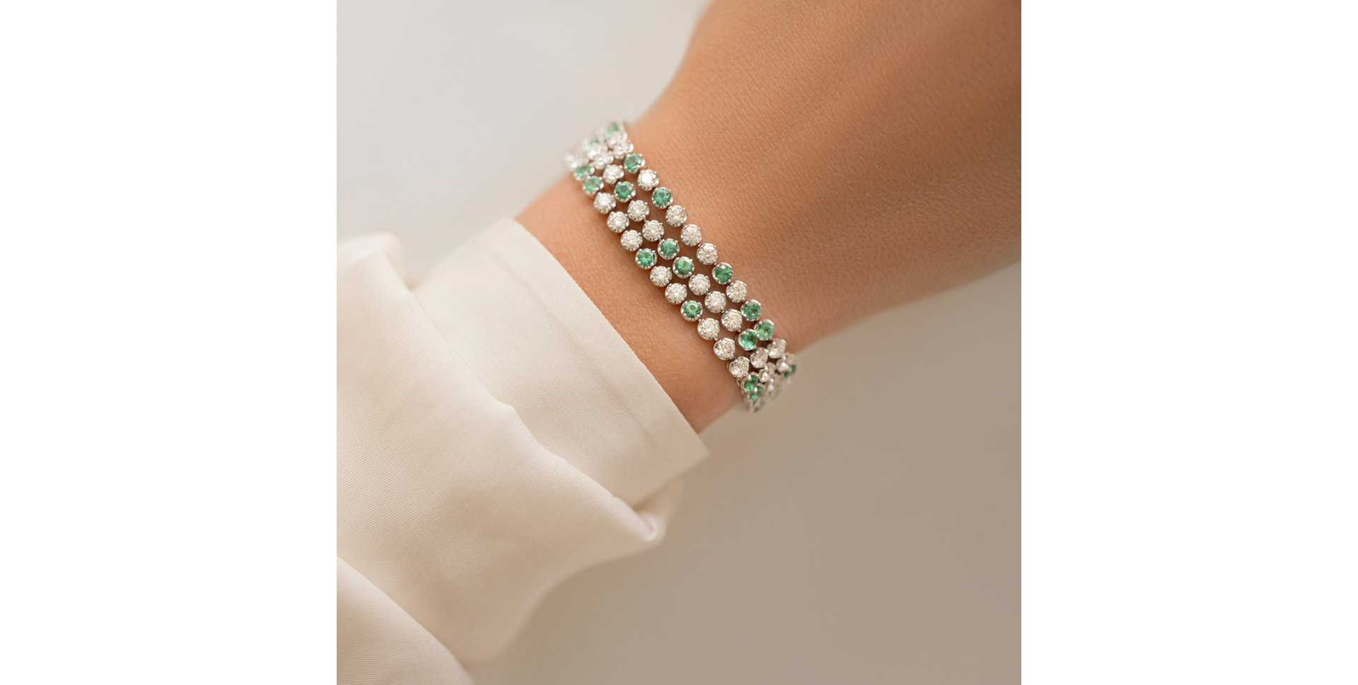 Diamond bracelet with Emerald Clémence