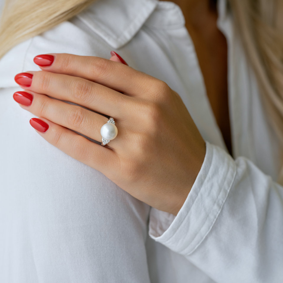 Diamond ring with Pearl Nautical Desire