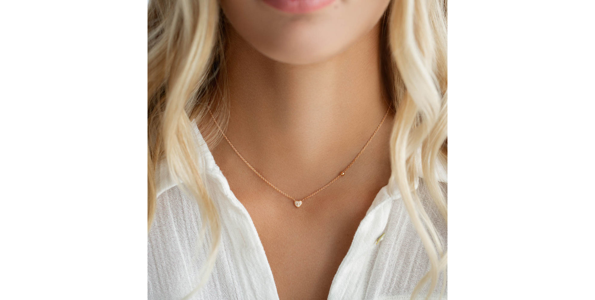 Necklace with black and white diamonds Tender Heart