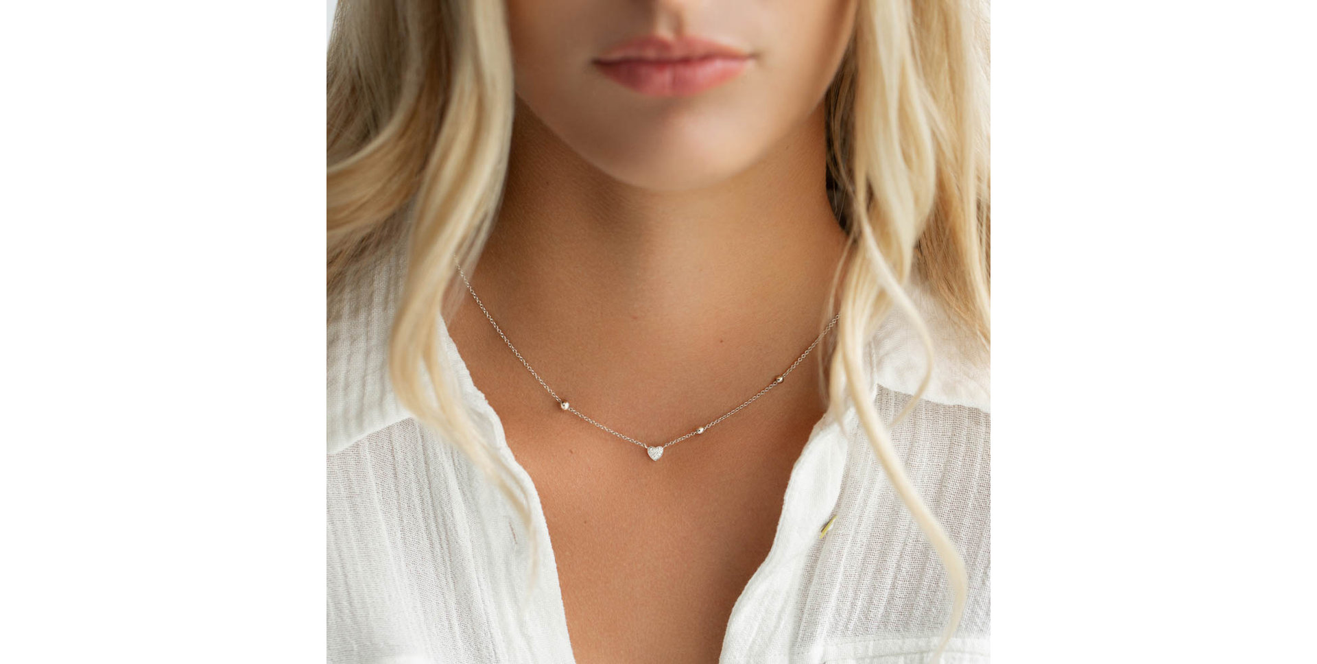 Necklace with black and white diamonds Tender Heart