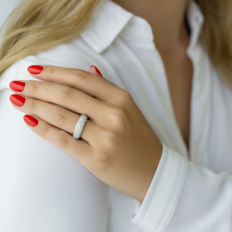 Diamond ring Sparkling Galaxy