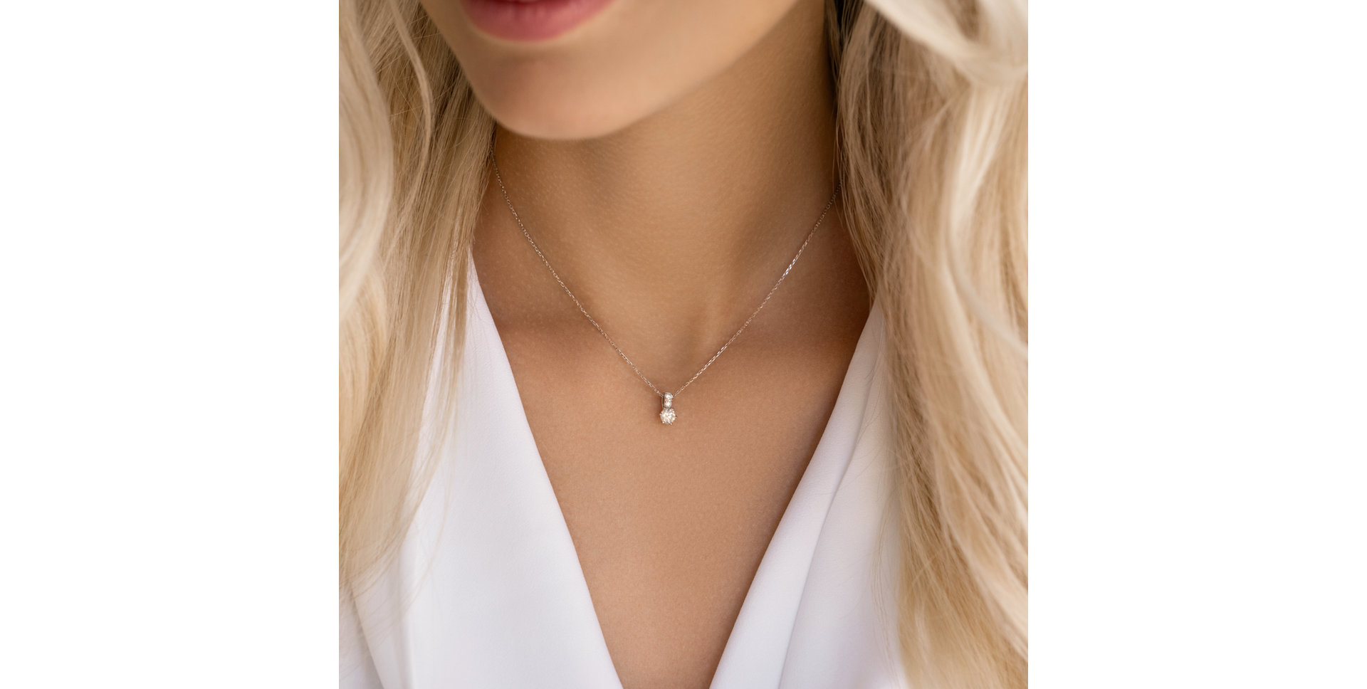 Diamond pendant Essential Glow