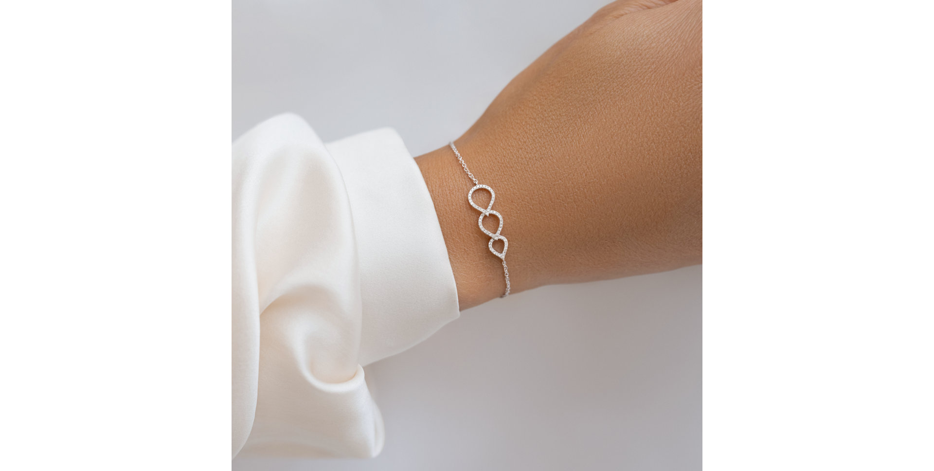 Bracelet with diamonds Revolution