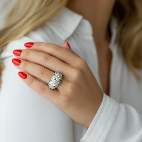 Ring with black and white diamonds Belle