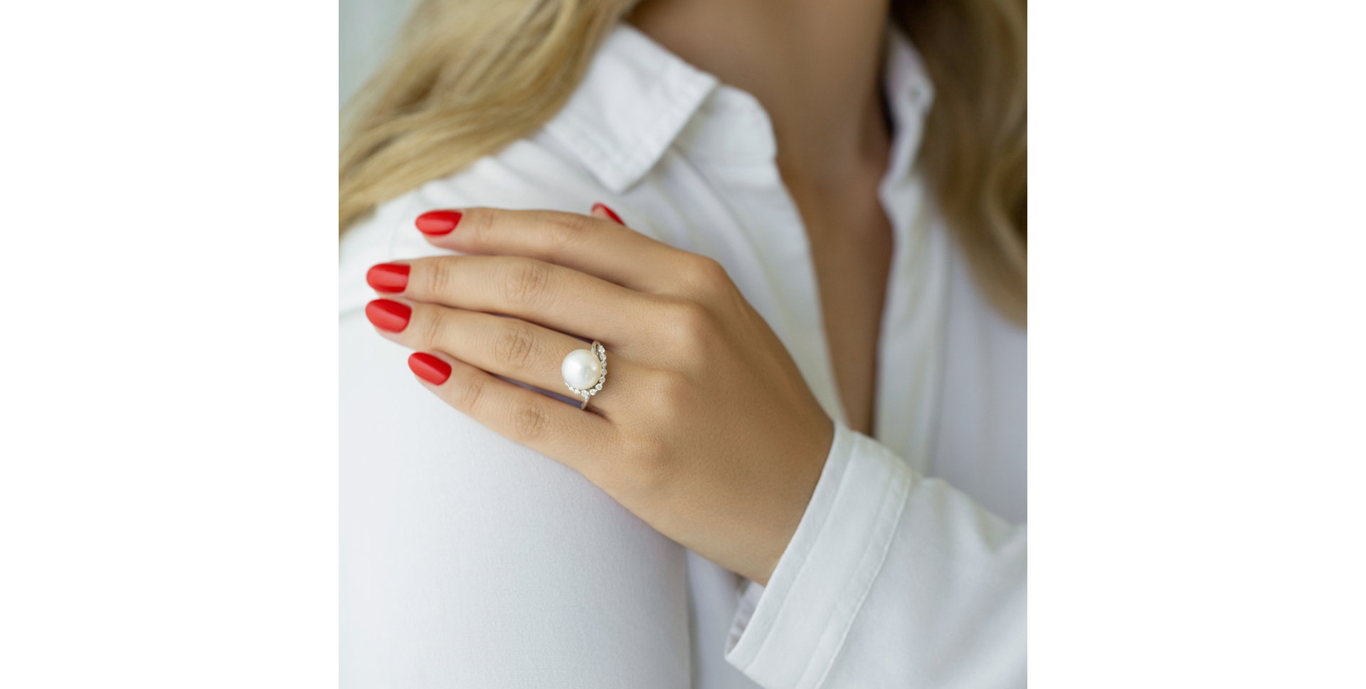 Diamond ring with Pearl Sea Etude