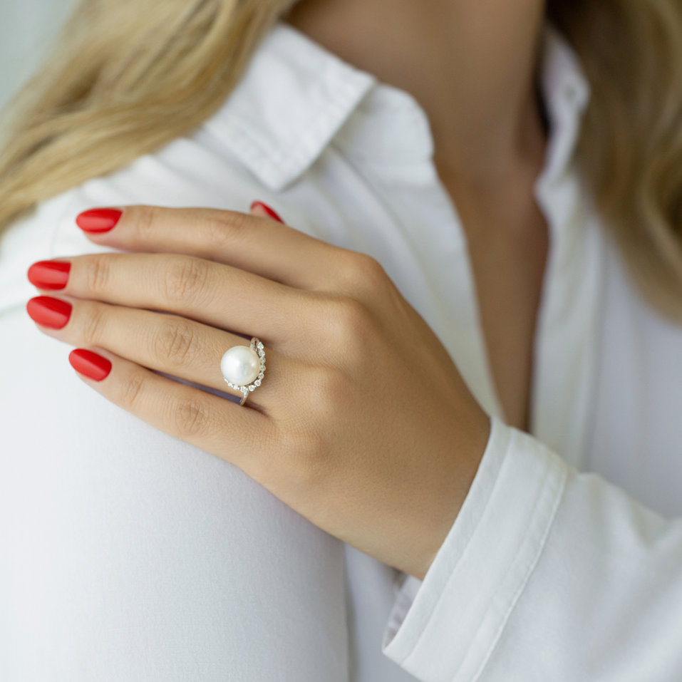 Diamond ring with Pearl Sea Etude