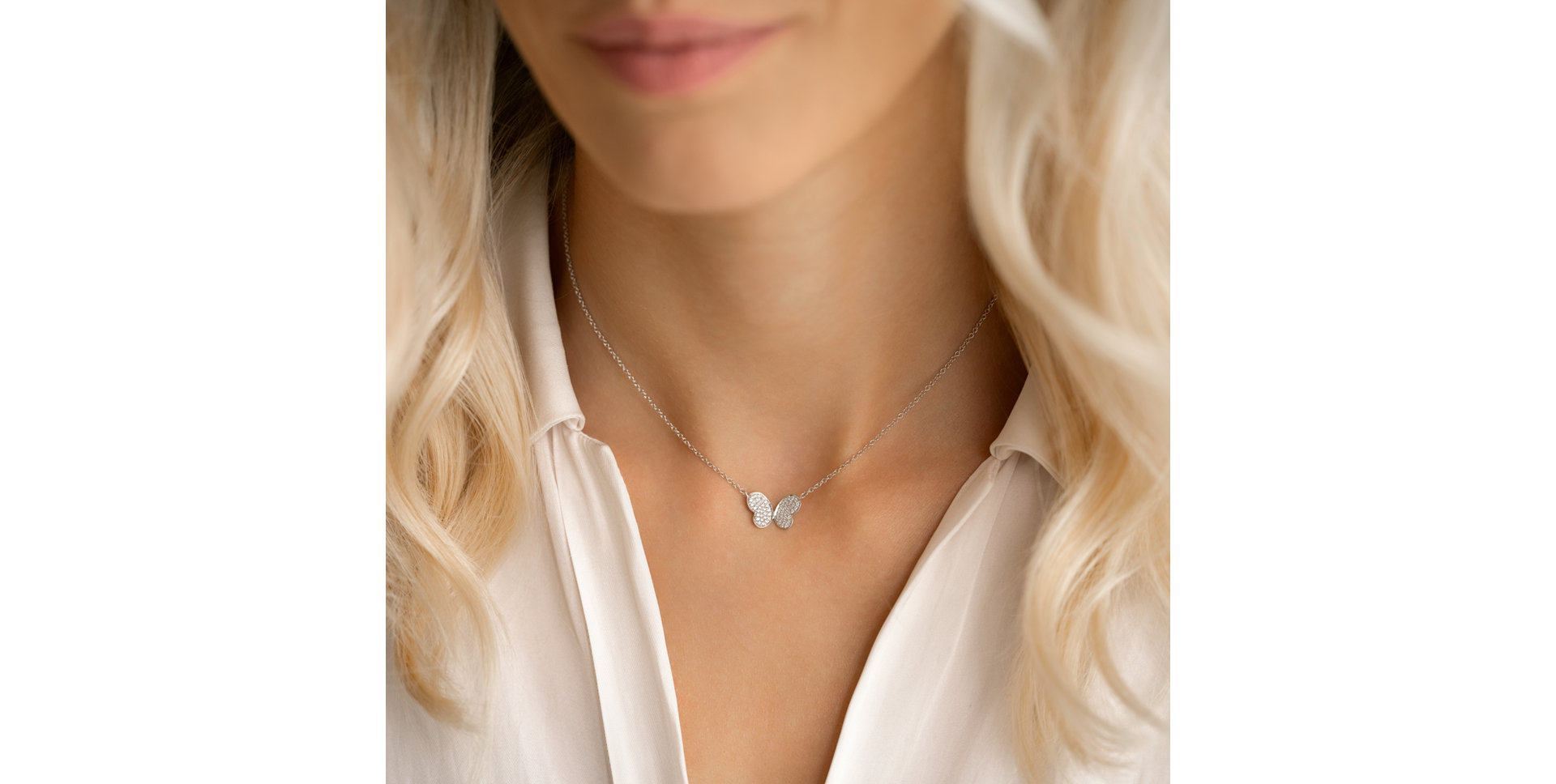 Diamond necklace Underestimated Butterfly