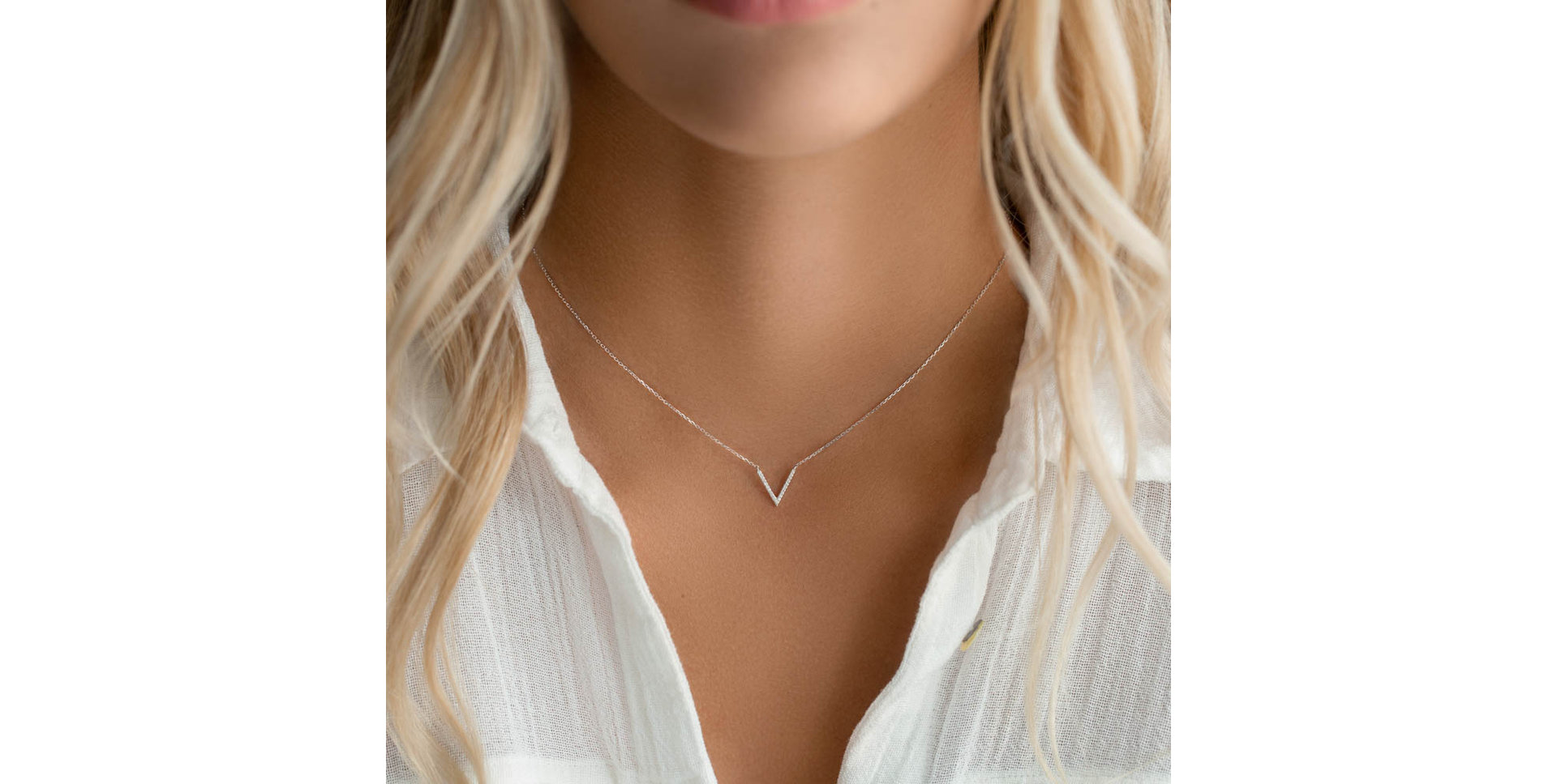 Diamond necklace Velvet Beauty