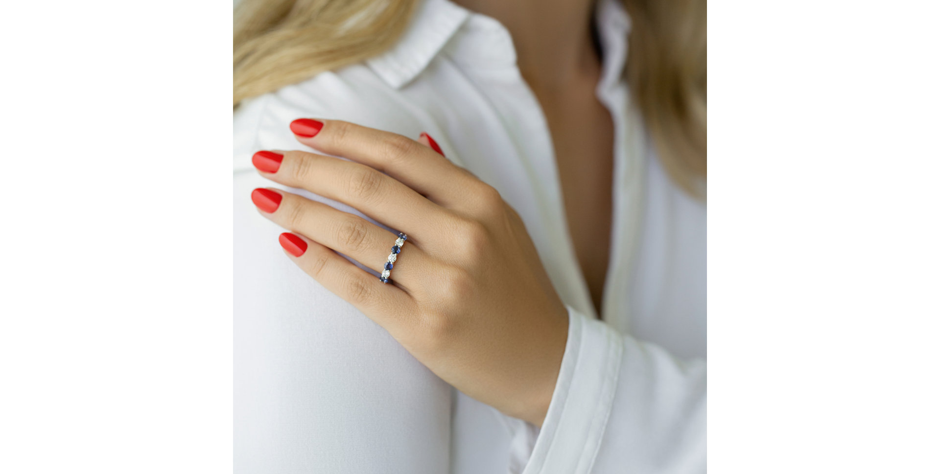 Diamond ring with Sapphire Galaxy