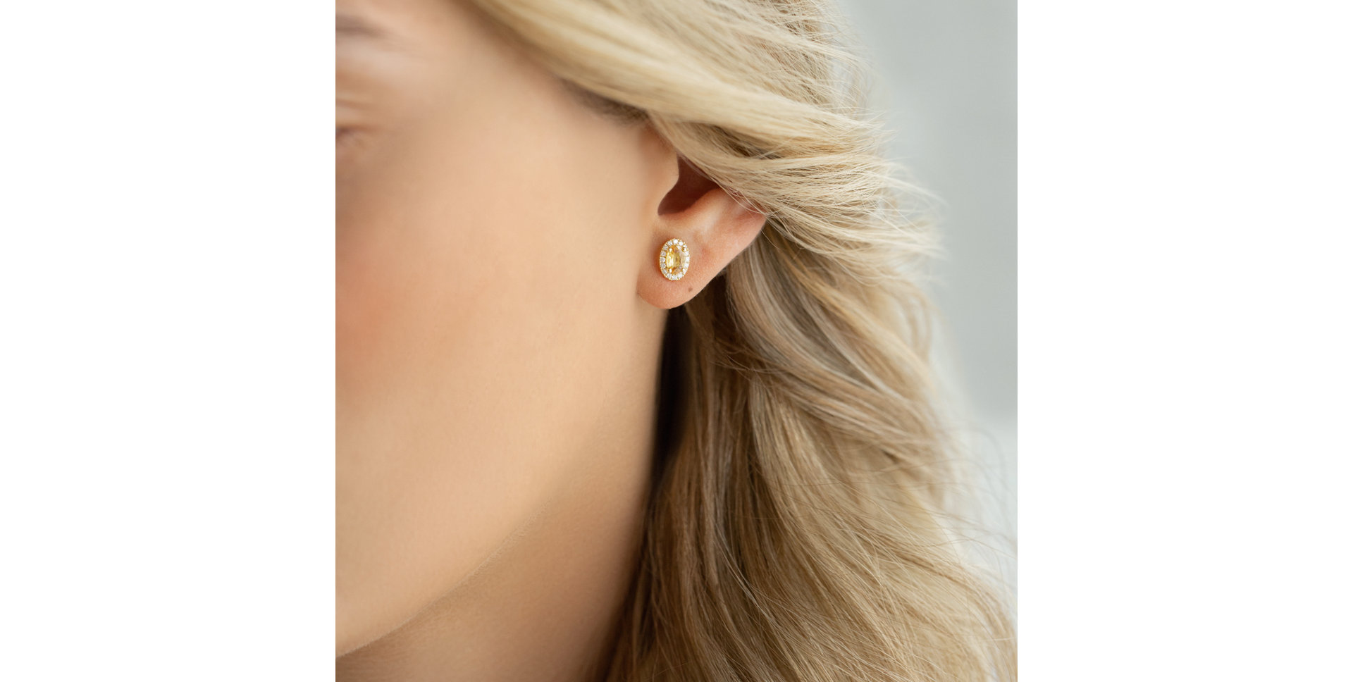 Diamond earrings with Sapphire Princess