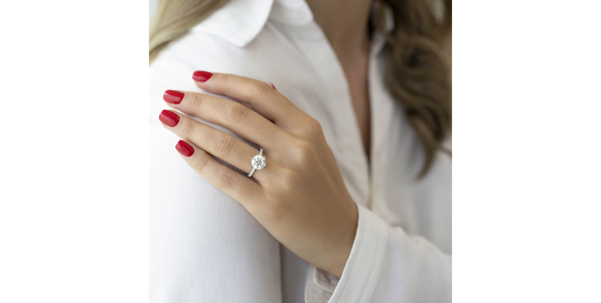 Diamond ring Eternal Love